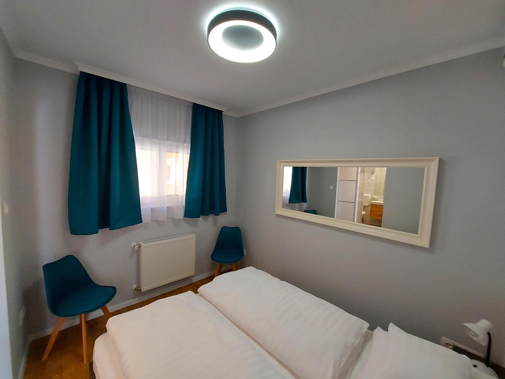 Cafe Relax Apartments Heviz Exterior photo